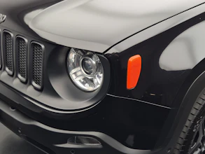 https://vehicle.imgix.net/4372049/3208c85a-7227-4b33-b944-b4fa5795c2d3.jpg