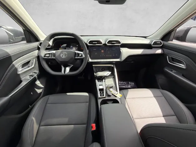 MG ZS 1.5 Hybrid+ Luxury