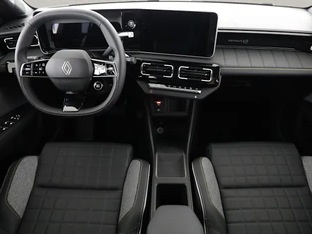 Renault R4 E-Tech Comfort Range iconic