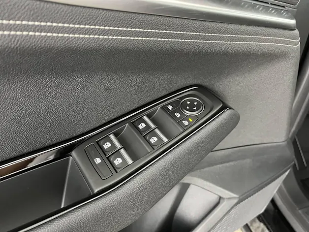 Renault Espace 1.2 E-Tech iconic 7P