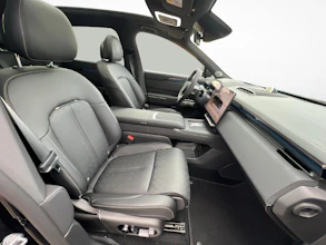 https://vehicle.imgix.net/4372192/614d21ba-8617-480a-8e45-f2aa0412bc1a.jpg