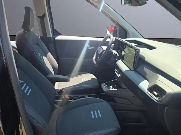 FORD E-Tourneo Courier Active