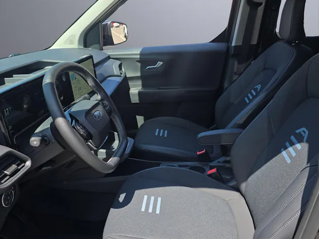 FORD E-Tourneo Courier Active