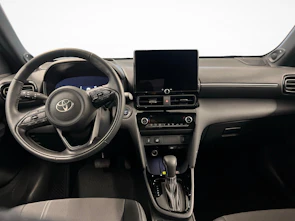 Fahrzeugbild TOYOTA Yaris Cross 1.5 VVT-i HSD Premium AWD-i