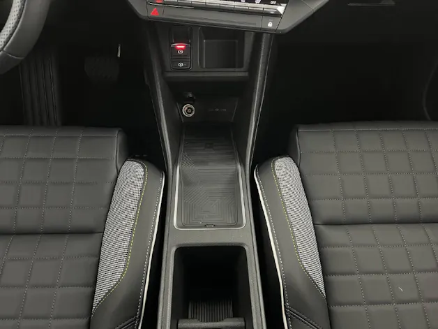 Renault R4 E-Tech Comfort Range iconic