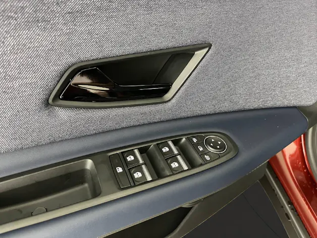 Renault R4 E-Tech Comfort Range techno plein sud