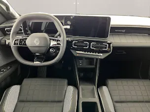 Renault R4 E-Tech Comfort Range iconic