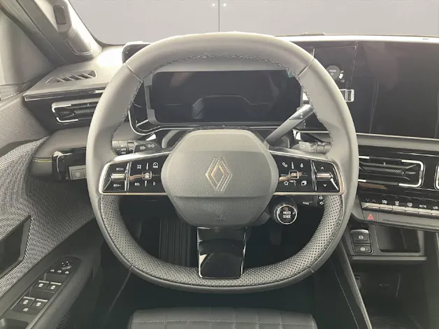 Renault R4 E-Tech Comfort Range iconic