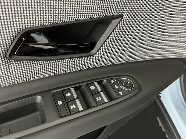 Renault R4 E-Tech Comfort Range iconic