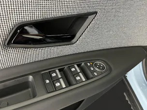 Renault R4 E-Tech Comfort Range iconic