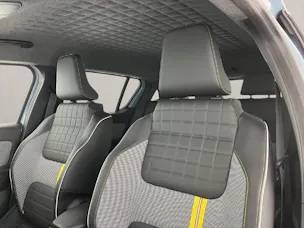Renault R4 E-Tech Comfort Range iconic