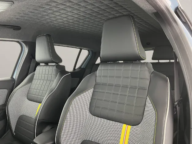 Renault R4 E-Tech Comfort Range iconic