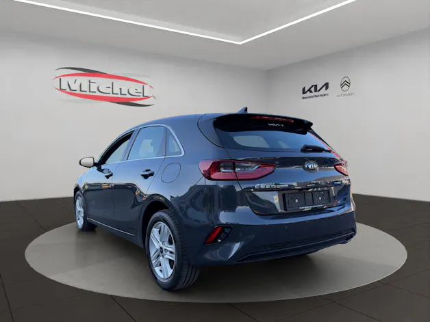 Kia Ceed 1.5 T-GDi MHEV Power / Rückfahrkamera / Einparkhilfe hinten / Tempomat / Alarmanlage / inkl. Winterreifen / CH-Herstellergarantie