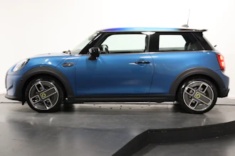 https://vehicle.imgix.net/4372392/23602310-da6e-46c2-b06a-b990278ea238.JPG