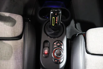 https://vehicle.imgix.net/4372392/da80518b-16fd-4227-ad9e-3ae6d100f83a.JPG