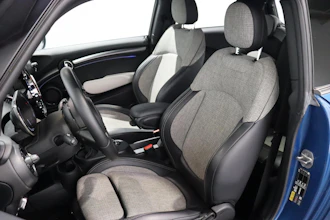 https://vehicle.imgix.net/4372392/eb5fbb8a-765f-4d38-8e4c-9bc4f960d1da.JPG