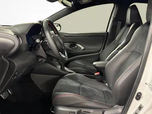 Toyota Yaris 1.5 VVT-i HSD GR Sport