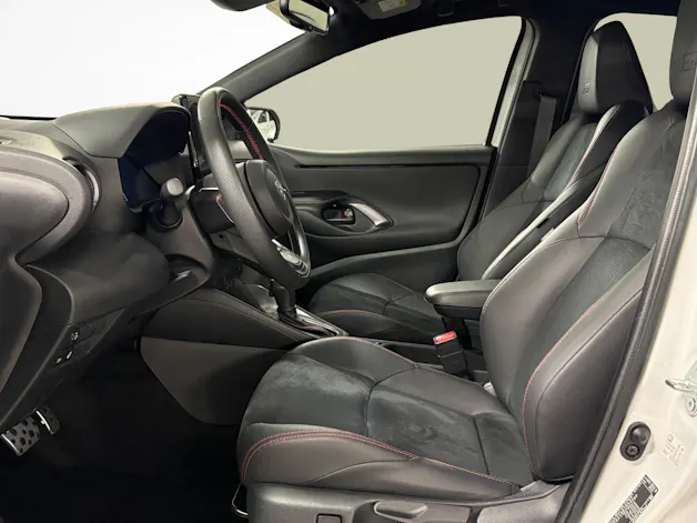 Toyota Yaris 1.5 VVT-i HSD GR Sport