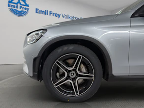 https://vehicle.imgix.net/4372418/ec877201-33de-4c79-806a-cf8950862fce.jpg