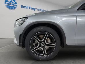 Fahrzeugbild MERCEDES-BENZ GLC 200 Night Star AMG Line 4m