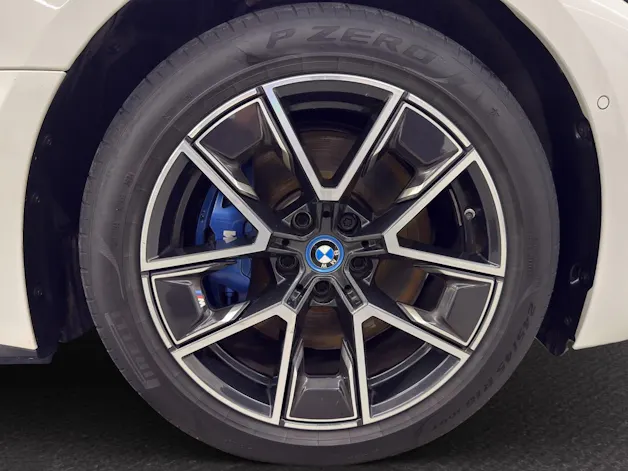 BMW i4 M50