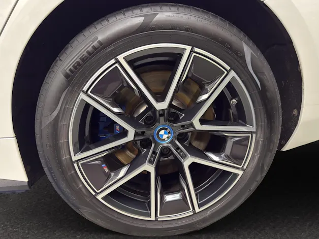 BMW i4 M50