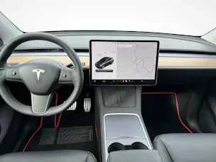Tesla Model Y Long Range D