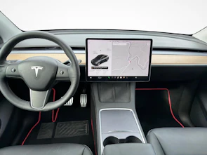 Fahrzeugbild TESLA Model Y Long Range D