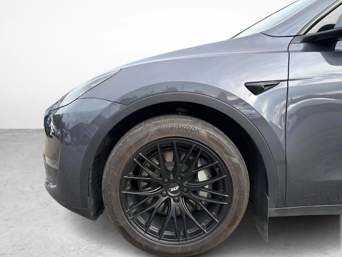 Fahrzeugbild TESLA MODEL Y