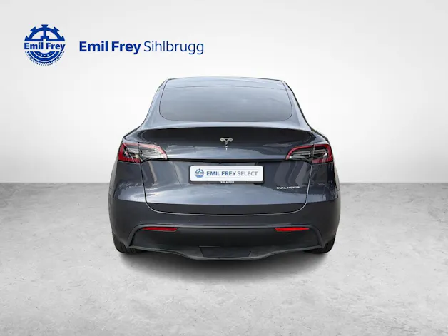 Tesla Model Y Long Range D