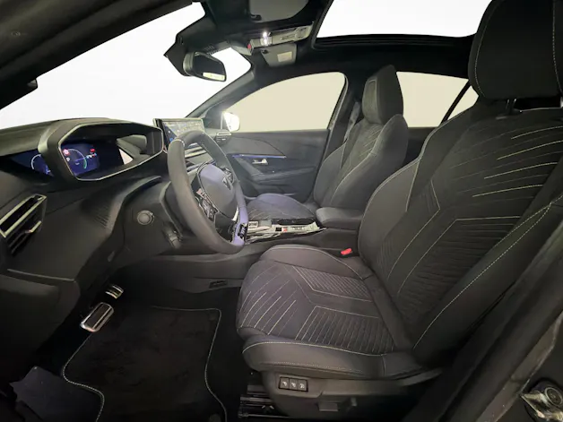 PEUGEOT 208 1.2 Hybrid 145 GT Exclusive