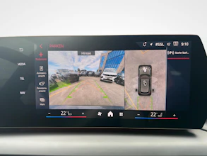 https://vehicle.imgix.net/4372590/c5bb508f-50f4-4d99-9349-4f107dd488cb.jpg