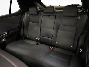 https://vehicle.imgix.net/4372608/ce3466e4-91d4-4a10-b051-45b9e5574504.jpg