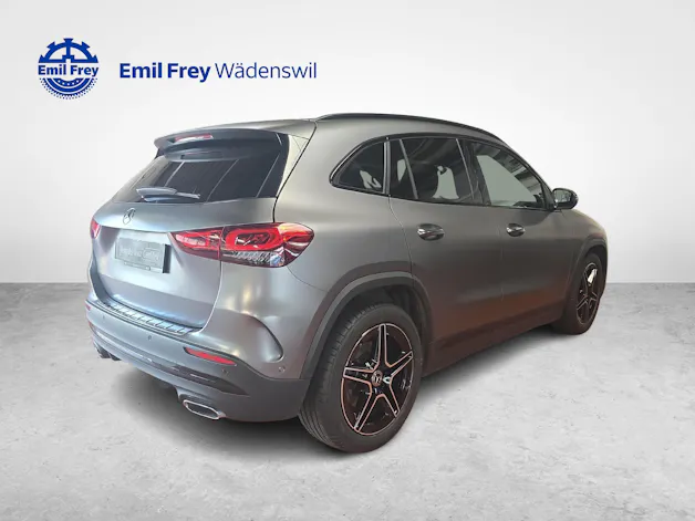 Mercedes-Benz GLA 250 4MATIC AMG Line