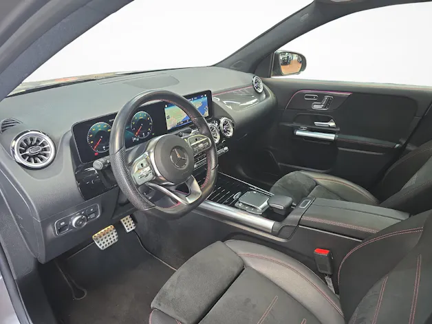Mercedes-Benz GLA 250 4MATIC AMG Line