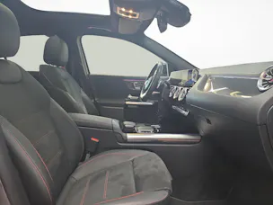 Mercedes-Benz GLA 250 4MATIC AMG Line