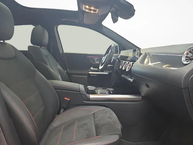 Mercedes-Benz GLA 250 4MATIC AMG Line
