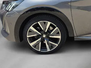 Peugeot 208 1.2 PureTech GT EAT8
