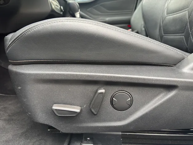 Ford Focus 1.0i EcoB Hybrid 155 Active Vignale