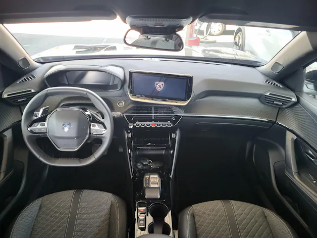 Peugeot 2008 1.2 Hybrid 145 Allure Premium