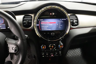 https://vehicle.imgix.net/4372736/57b5ae3e-565e-49c9-8153-fd634eec07b7.JPG