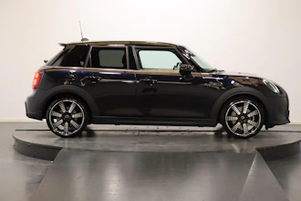 https://vehicle.imgix.net/4372736/e309c0e3-c0b0-4acc-bfdf-aca8e194ea63.JPG