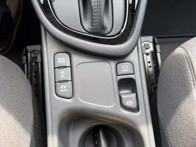 Toyota Yaris 1.5 VVT-i HSD Trend