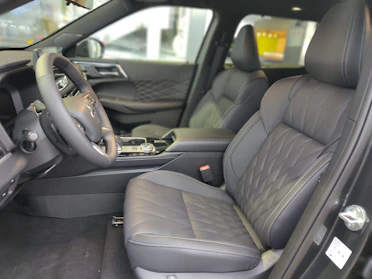 MITSUBISHI OUTLANDER 13