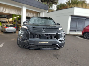 MITSUBISHI OUTLANDER 3