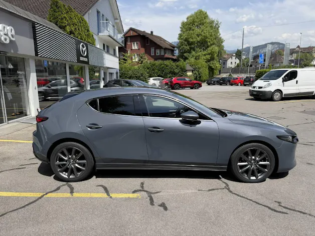 Mazda 3 Hatchback 2.0 180 Revolution