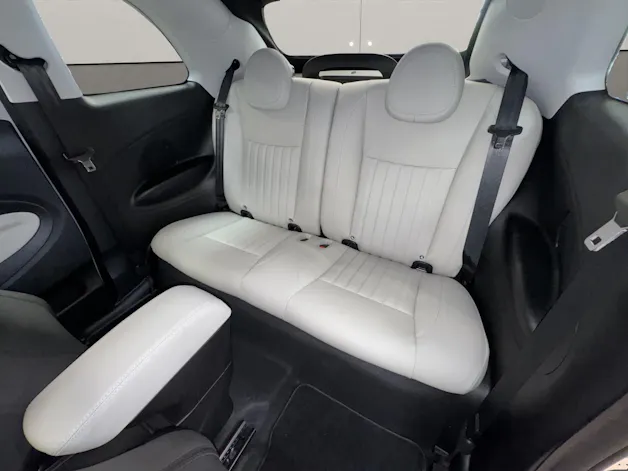 Fiat 500 Cabrio 1.0 Hybrid La Prima