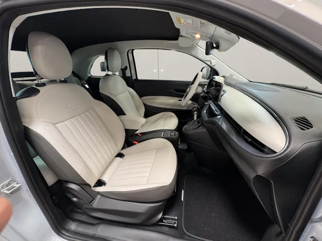 Fiat 500 Cabrio 1.0 Hybrid La Prima