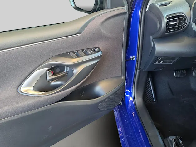 Toyota Yaris 1.5 VVT-i HSD Comfort