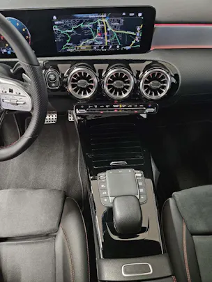 MERCEDES-BENZ A 250 4Matic AMG Line